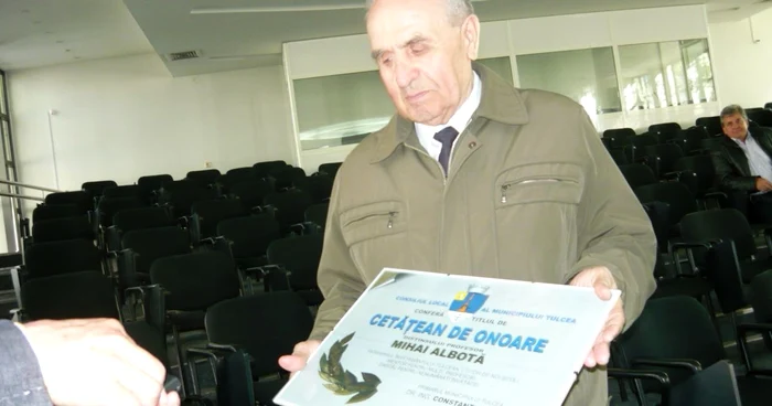 Mihai Albotă a primit titlul de cetăţean de onoare şi cheia municipiului Tulcea FOTO Adevărul