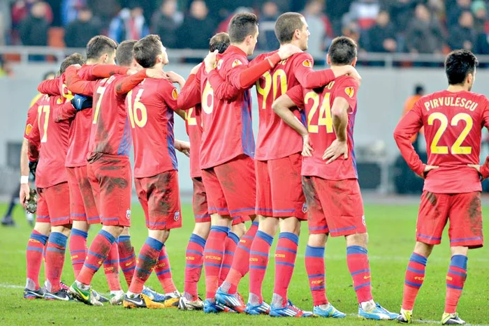 Sorin Chiriţă, în vârstâ de 26 de ani,   este foarte revoltat că nu a putut  prinde un bilet pentru a vedea  istoricul meci cu Chelsea din  optimile de finală ale Ligii Europa (Foto: Dorin Constanda)