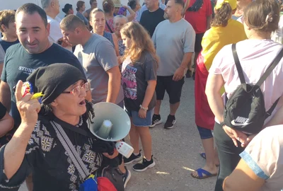 calin georgescu in targ la osica de sus, 21 iunie 2026   foto alina mitran (561) jpg