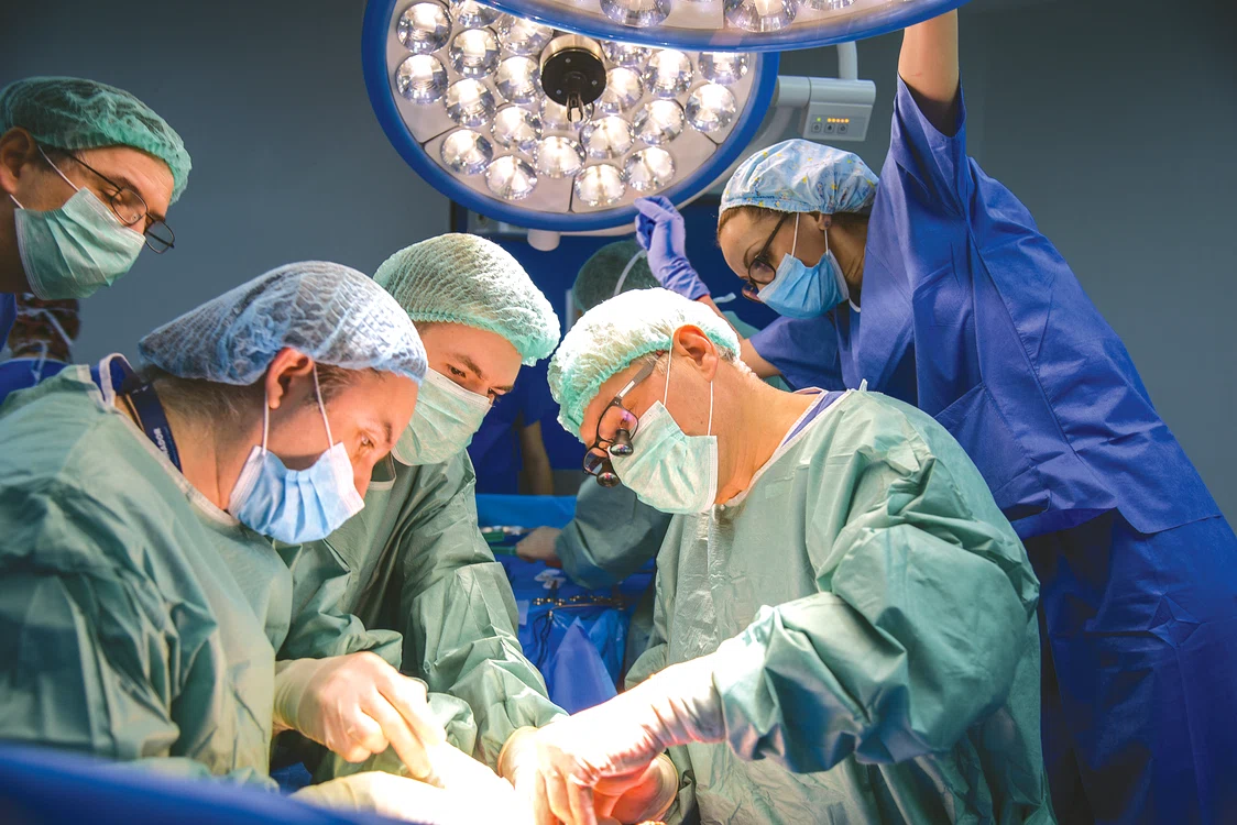 SANADOR, singurul spital privat românesc cu acreditare pentru transplant hepatic de la donator viu