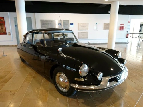 Mașina care i a salvat viața președintelui De Gaulle jpeg