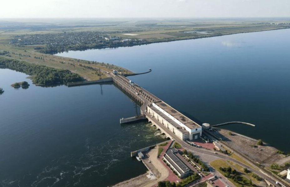 Rușii, la un pas să provoace un alt dezastru.  Rachete și drone au fost trase asupra centralei hidroelectrice din Kiev