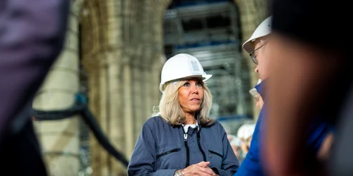 Brigitte Macron, pe șantierul catedralei Notre Dame FOTO Profimedia 