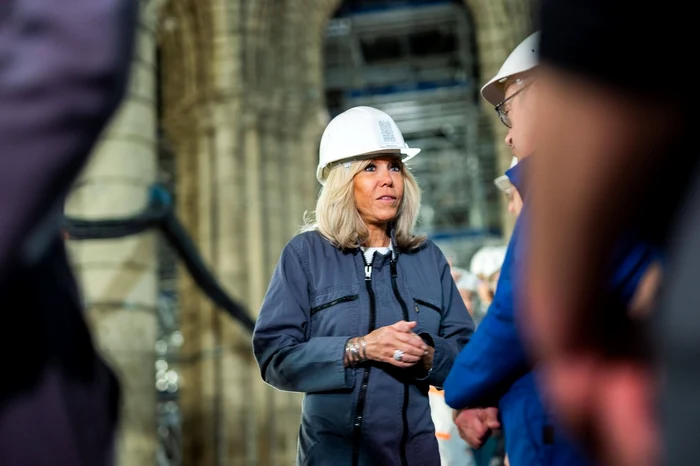 Brigitte Macron, pe șantierul catedralei Notre Dame FOTO Profimedia 