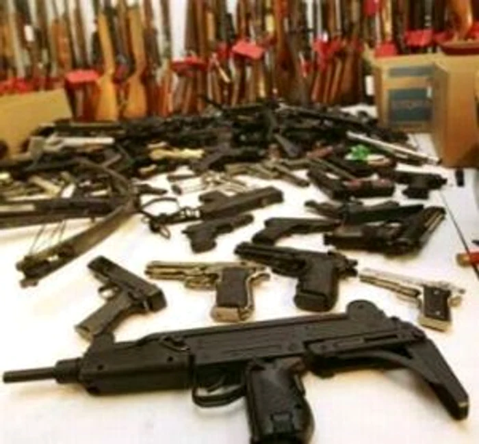 Tribunalul Militar Bucureşti discută miercuri legalitatea mandatelor de arestare din cazul Ciorgârla