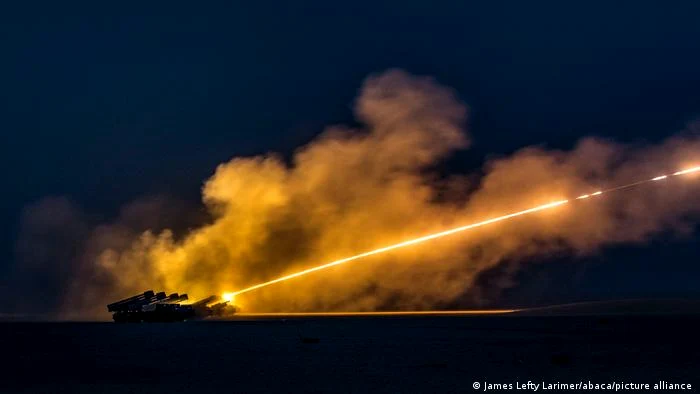 Exerciţii militare cu sistemul american anti-rachetă HIMARS