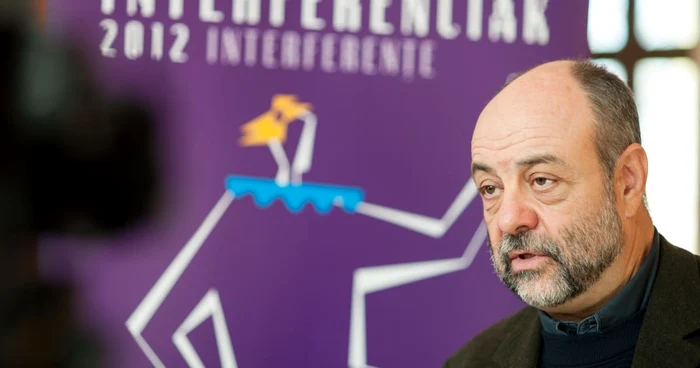 Tompa Gábor a organizat anul acesta, la Cluj, a treia
ediţie a Festivalului de Teatru „Interferenţe“ FOTO: BIRO ISTVAN