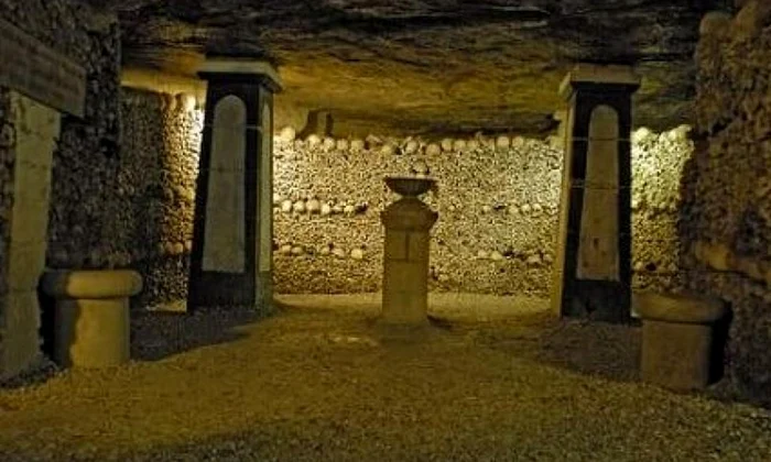 Partea întunecată a oraşului luminii: Catacombele Parisului jpeg