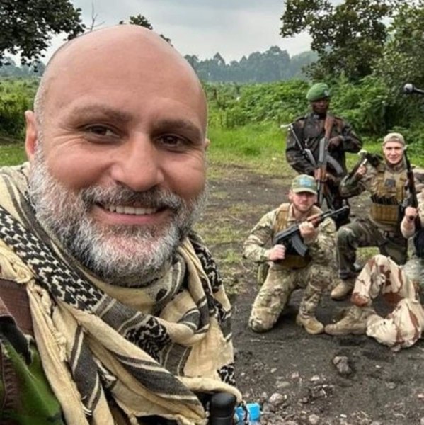 Horațiu Potra e acuzat de atrocităţi împotriva civililor în Congo. Fotografiile cu el şi relatările despre acţiunile din Africa au umplut reţelele de socializare