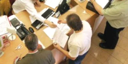 Peste 70% dintre băncile româneşti, obligate de CE să fie mai transparente