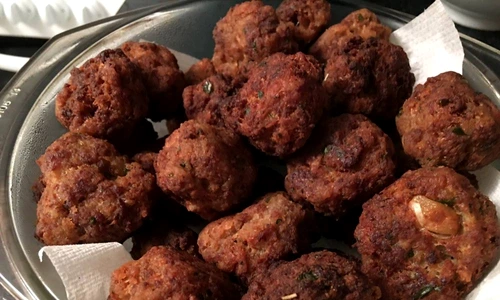 chiftelute cu miez de cascaval jpeg