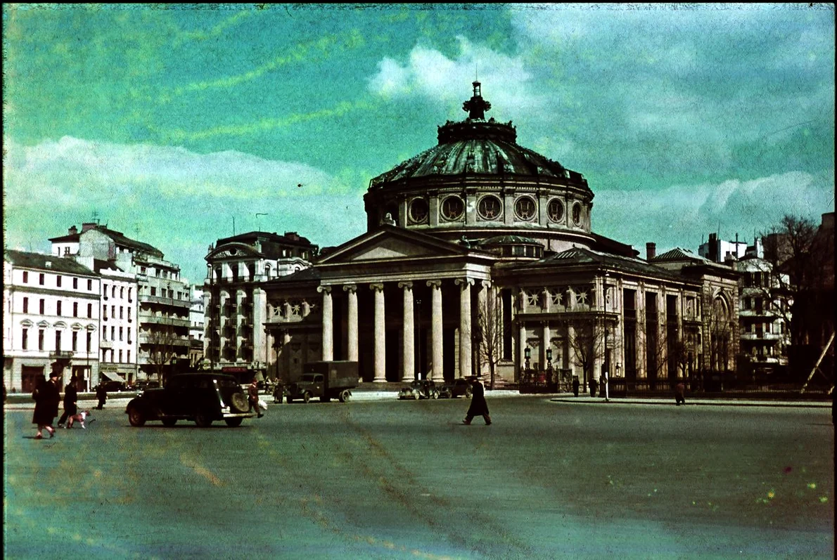 Clădirea Ateneului, un simbol al Bucureștiului, fotografiată în anul 1941 (© Getty Images)