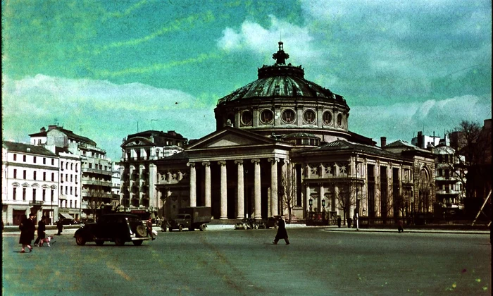 Clădirea Ateneului, un simbol al Bucureștiului, fotografiată în anul 1941 (© Getty Images)