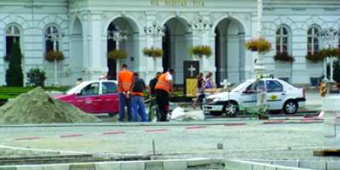 Arad: ORAŞUL PE SCURT / Muncesc de Zilele Aradului