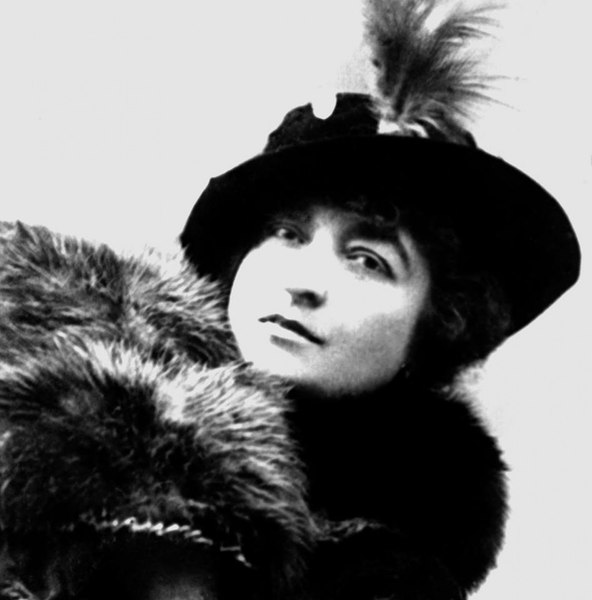 5 martie: Se stinge din viață celebra scriitoare Hortensia Papadat-Bengescu