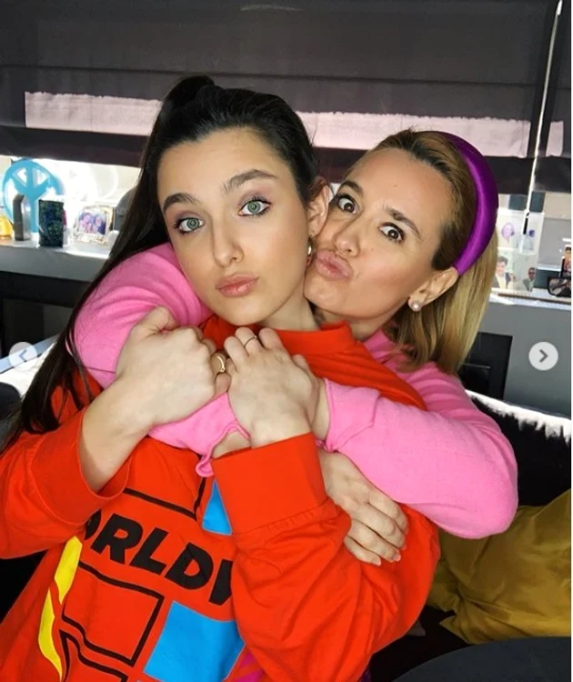 2 alexia eram in izolare 4 jpg jpeg