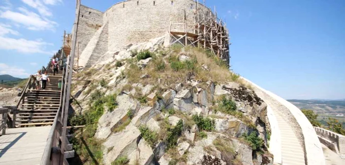 Cetatea Devei va reintra în circuitul turistic, după finalizarea proiectului european. FOTO: Daniel Guţă.