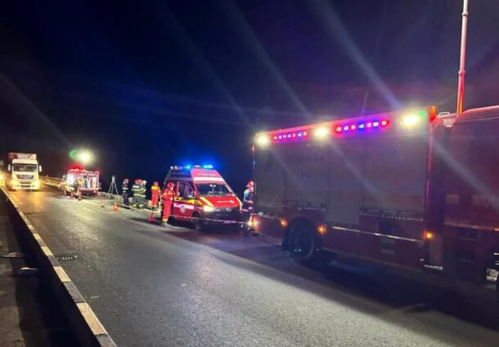 TIR-ul a căzut în Dunăre după ce șoferul a pierdut controlul volanului