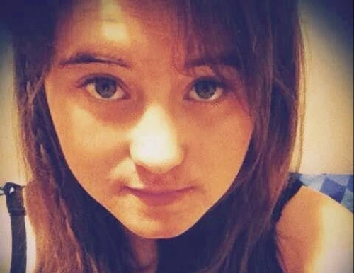 Josie Gallant (15 ani) a fost abuzată fizic de colegele ei de liceufoto: Arhiva Personală