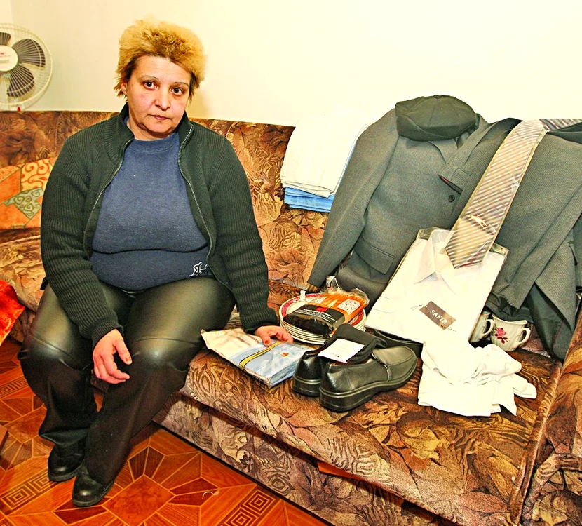 Lucia, mama lui Silviu, i-a cumpărat cele trebuincioase pentru înmormântare