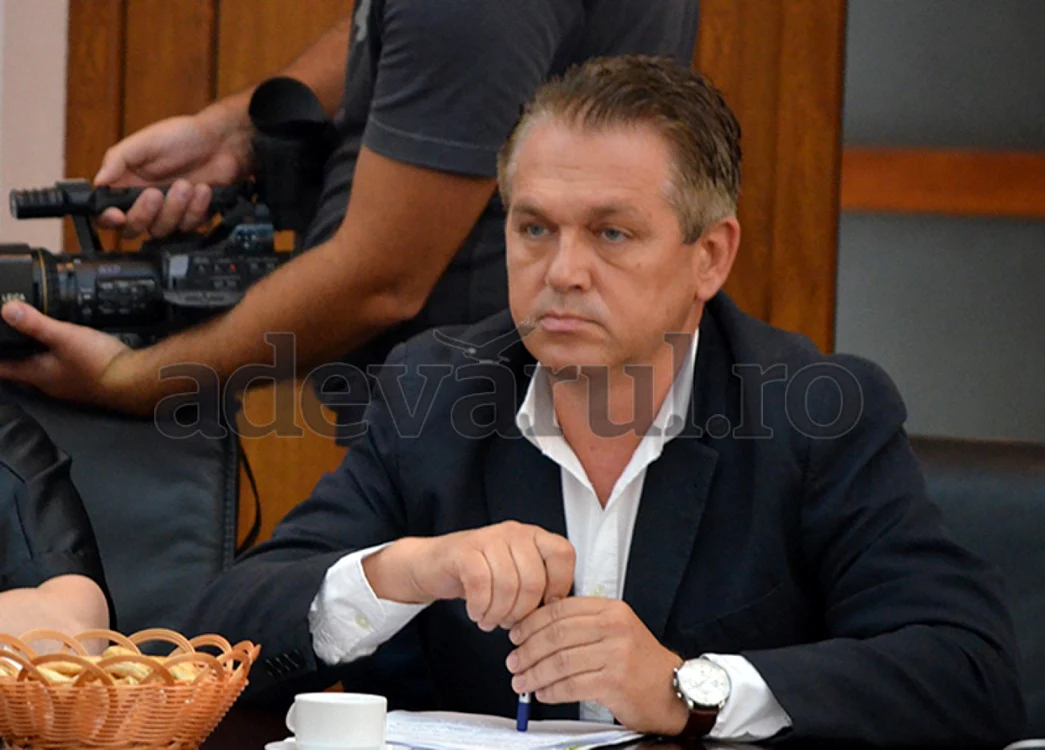 Cristinel Romanescu a fost votat cu unanimitate de voturi                                           FOTO: Iulian Bunilă