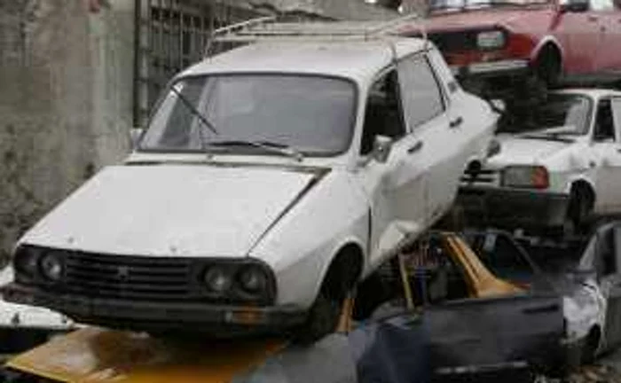 Prima de casare pentru o maşină rămâne 3.800 de lei