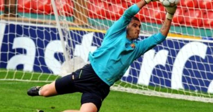 FOTBAL: Valdes şi-a prelungit până în 2014 contractul cu FC Barcelona
