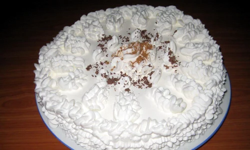 Tort delicios cu castane 1 jpeg