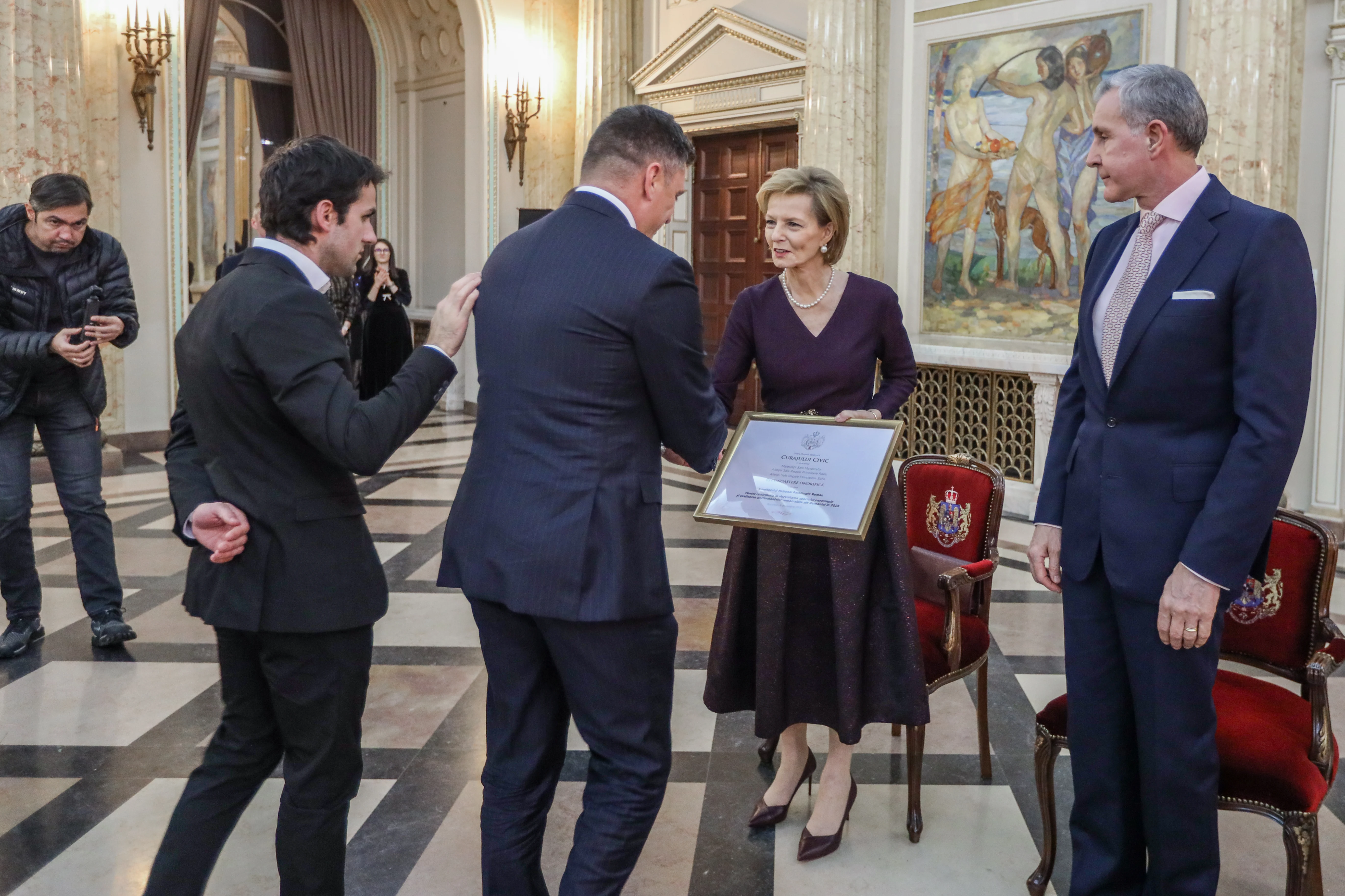 Sportivii paralimpici, onorați la Seara Regală, alături de profesori și de elita academică