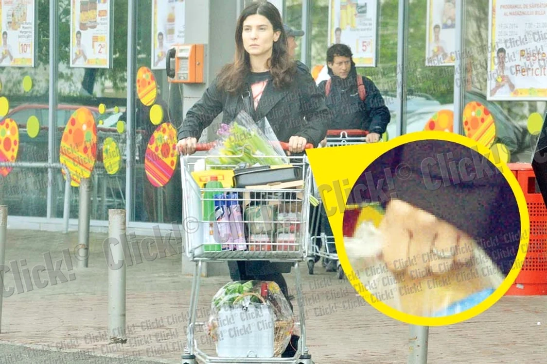 Dana Nicolaescu, la cumpărături, singură și îngândurată (Fotografii: Alex Muscaliu)