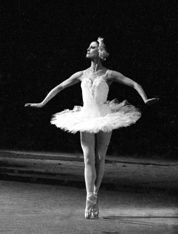 
    Maya Plisetskaya s-a stins din viață la vârsta de 89 de anifoto: Hepta  