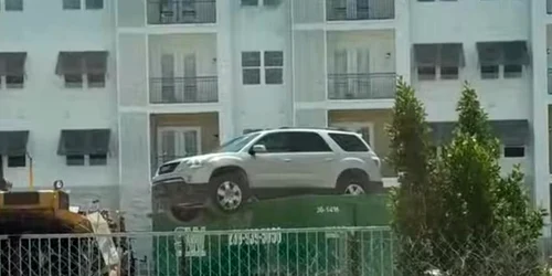 auto pe tomberoane jpg