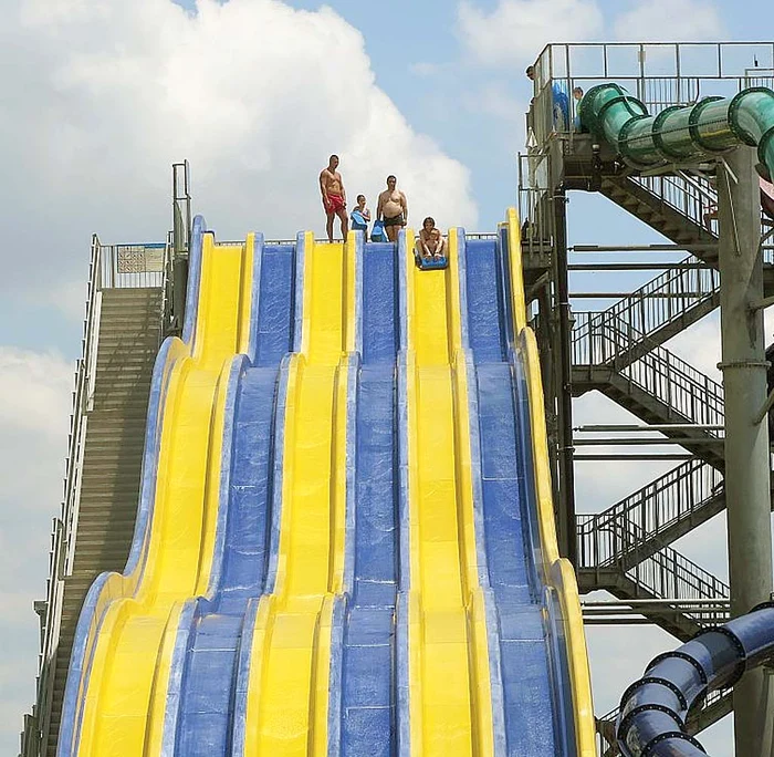 Şi-au dat drumul de pe cele mai înalte tobogane