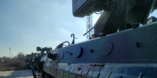 tehnica de tip MLI a Batalionului 911 Infanterie ”Capidava” din Medgidia este trasnportată pe calea ferată la Bucureşti foto mapn