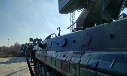 tehnica de tip MLI a Batalionului 911 Infanterie ”Capidava” din Medgidia este trasnportată pe calea ferată la Bucureşti foto mapn