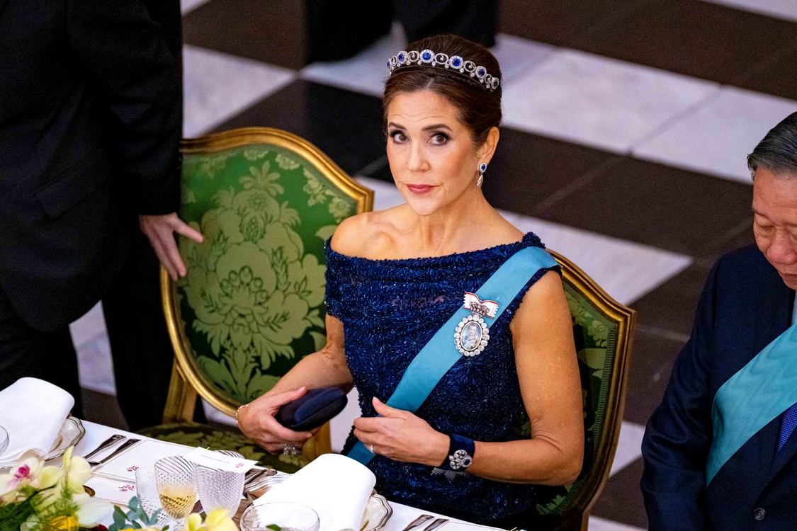 Regina Mary, banchet de stat, diadema cu safire, Profimedia (8) jpg
