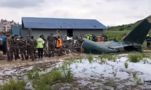 Avion prăbuşit Nepal 00, captură video jpg
