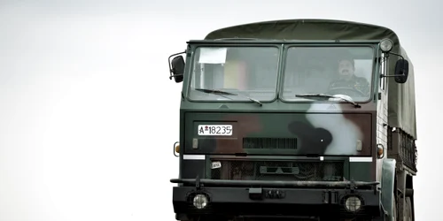 camion militar armata romana shutterstock 574781380 jpg