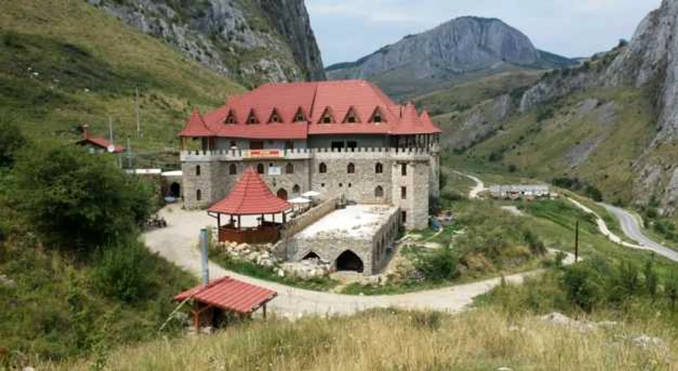 castele-pensiune din romania