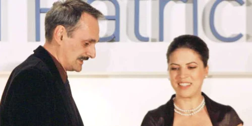 Tincuţa Baltag, directorul fundaţiei „Dinu Patriciu“ , alături de Gabriel Ciobanu de la Institutul de Informatică din Iași, în 2009
