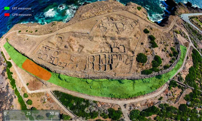 Un sistem de fortificații din Epoca Bronzului, descoperit pe o insulă din Italia (© ingv.it)