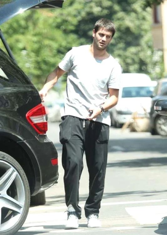 Cristi Chivu e de partea lui Gigi BecaliFoto: Click!