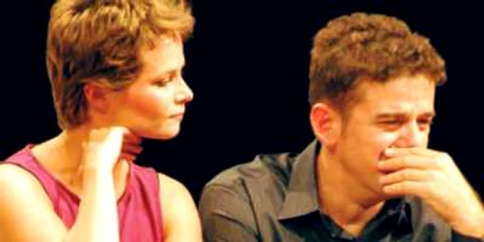 Vlad Zamfirescu şi Diana Cavallioti,  într-una dintre cele mai intense  scene ale spectacolului