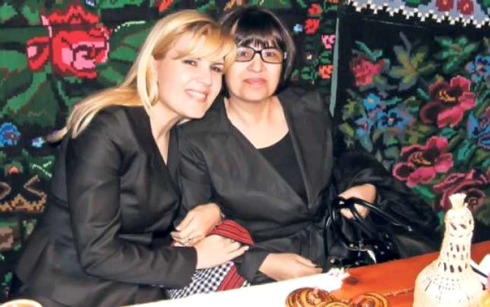 Elena Udrea a fost vizitată de mama ei în închisoare FOTO nasutv.ro