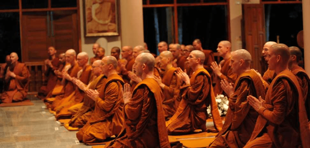 Templu rămas fără călugări: preferau metamfetaminele în detrimentul meditaţiei