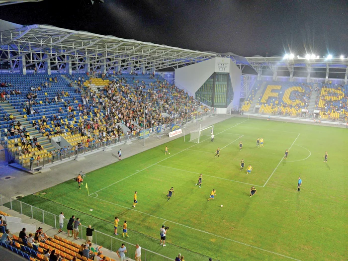 
    La meciurile de  pe stadionul “Ilie  Oană“ atmosfera e de Liga Campionilor  