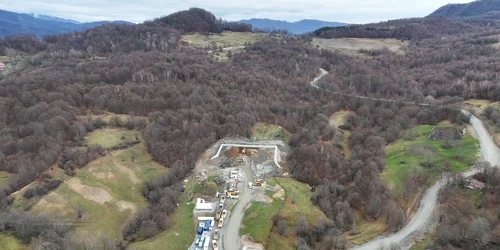 Tunelul Poiana Autostrada Sibiu Pitesti Foto Daniel Guță ADEVĂRUL (6) JPG