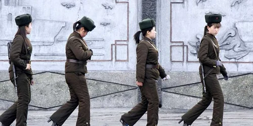 Femei soldat Coreea de Nord
