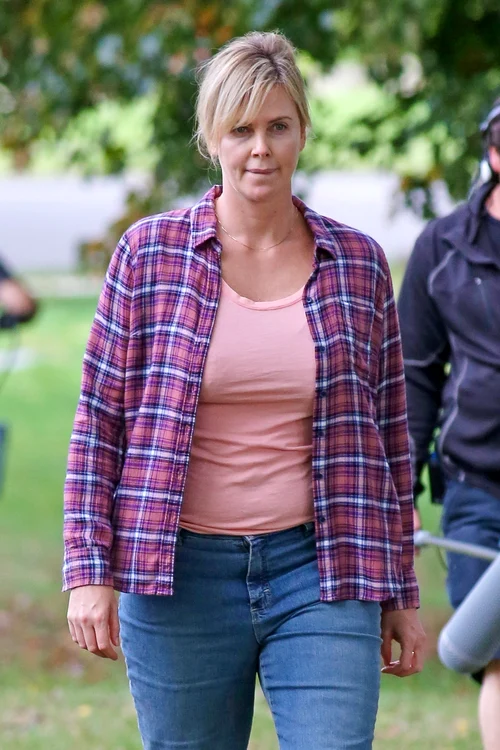 1 charlize theron grasa jpg jpeg