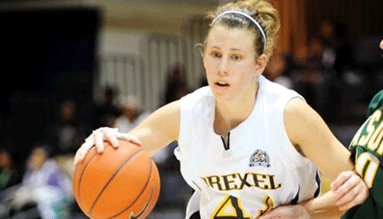 Mărginean a reuşit coşul decisiv (foto: drexeldragons.com)